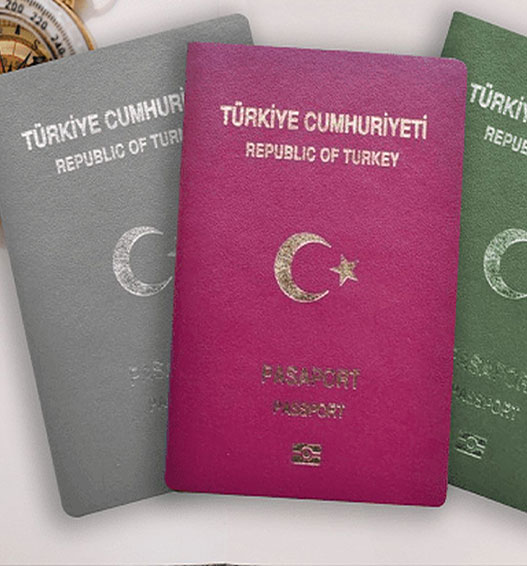 ترکیه دارای 4 نوع پاسپورت قرمز، سبز، مشکی و خاکستری است.