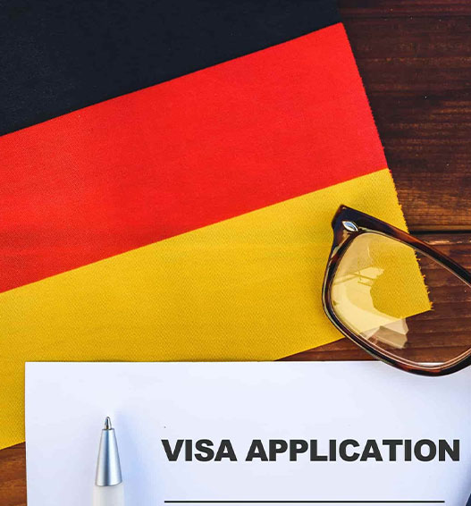 اخذ ویزای همراه با خرید خانه در کشور آلمان امکان پذیر نیست.